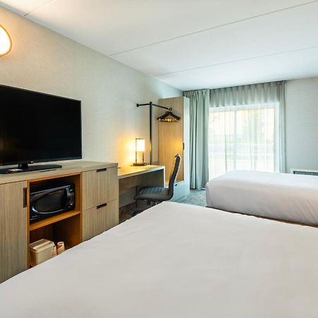 Comfort Inn Hwy 401 Kingston Buitenkant foto