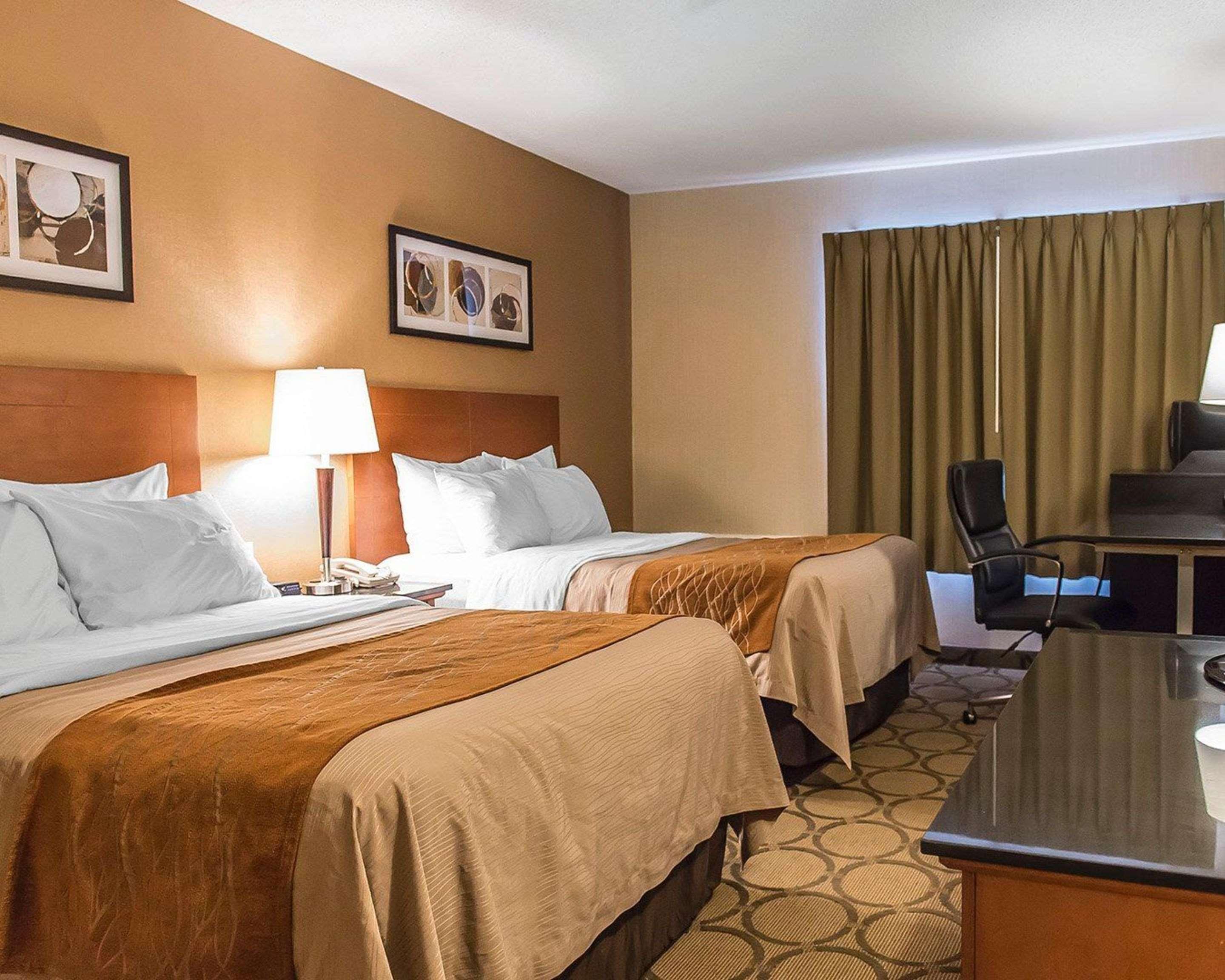 Comfort Inn Hwy 401 Kingston Buitenkant foto