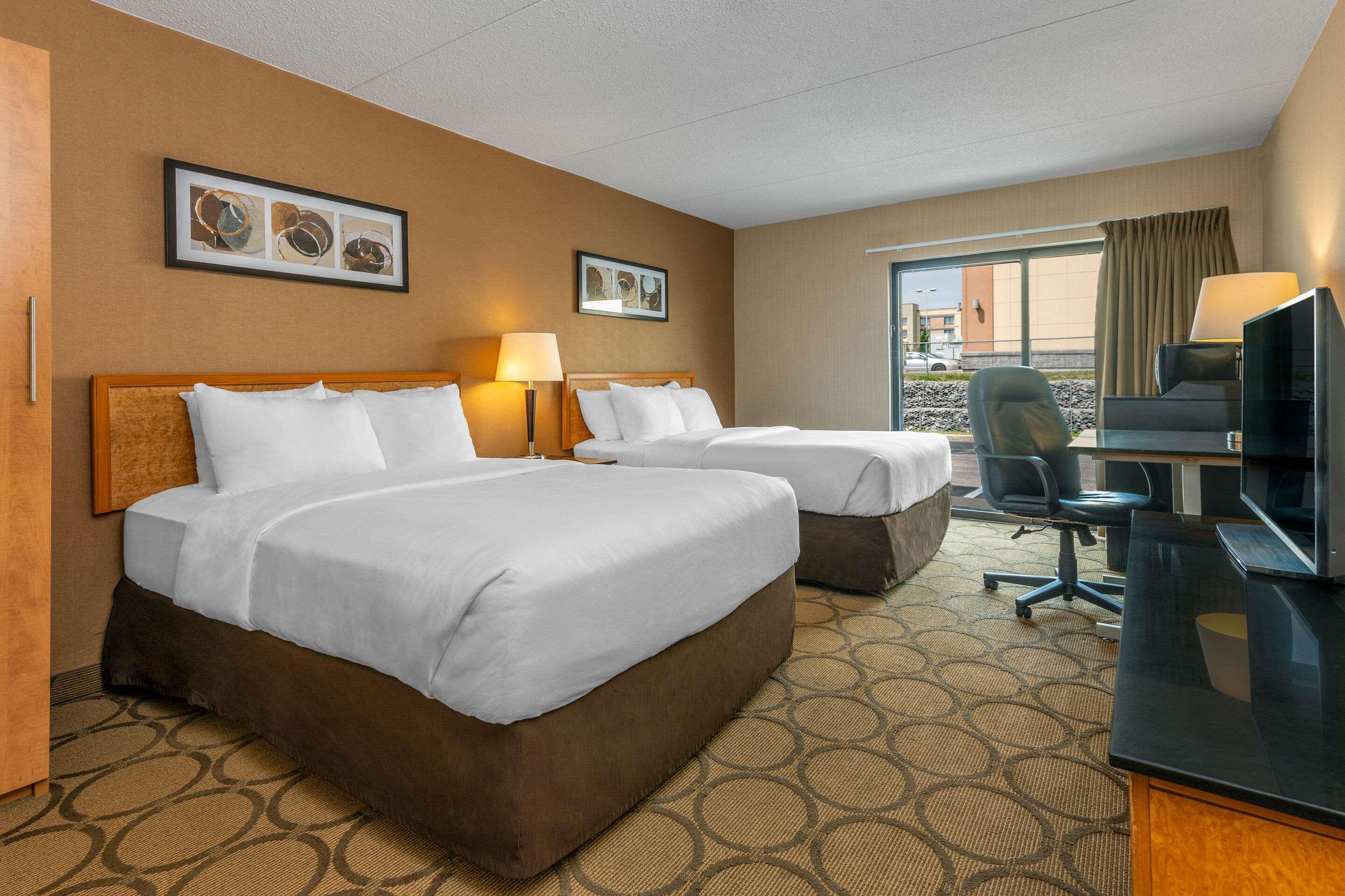 Comfort Inn Hwy 401 Kingston Buitenkant foto