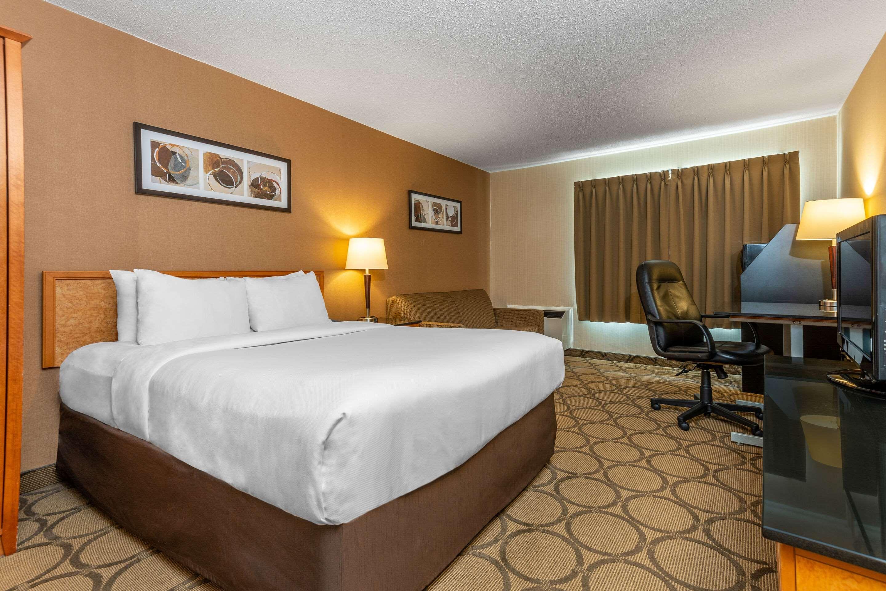 Comfort Inn Hwy 401 Kingston Buitenkant foto