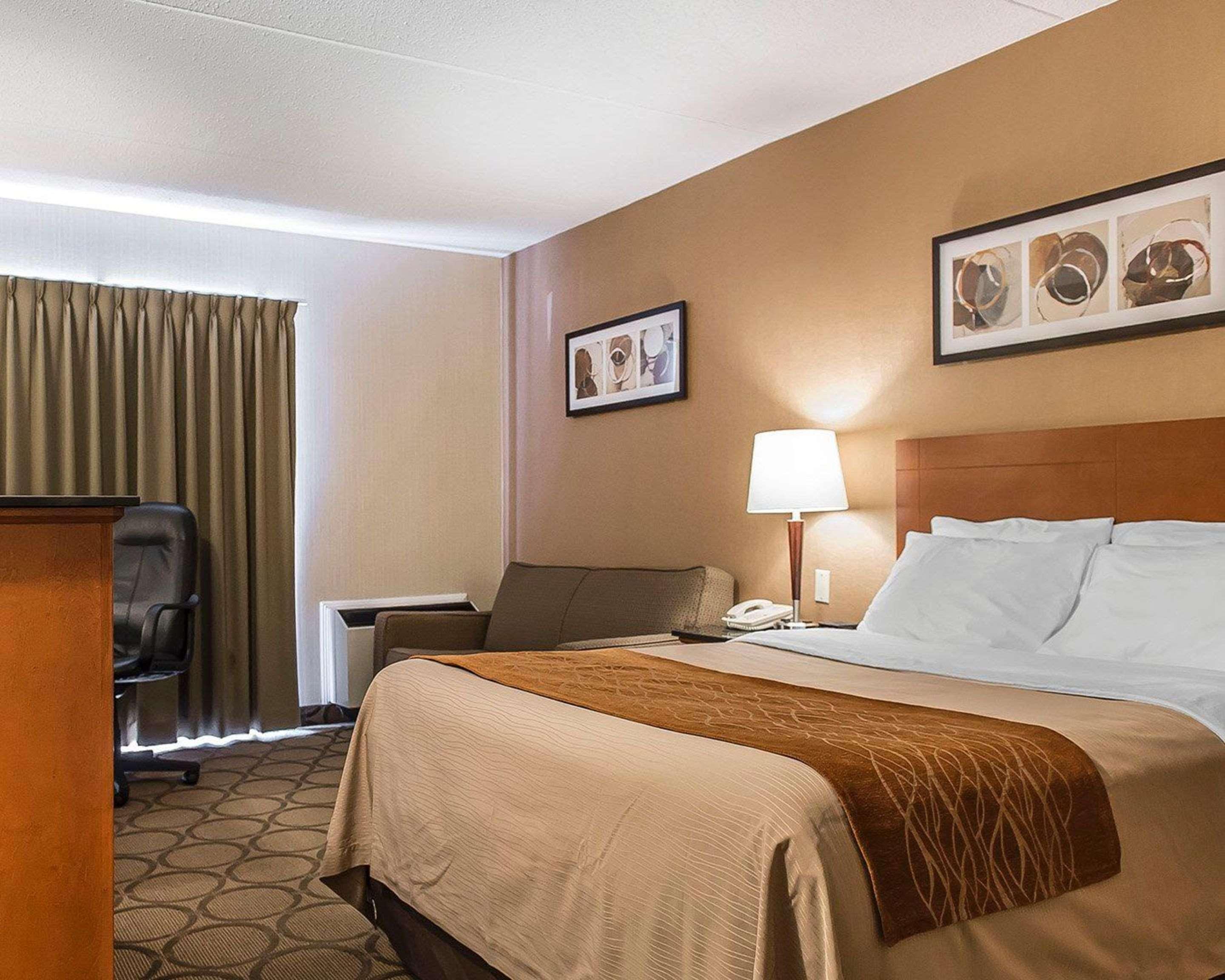 Comfort Inn Hwy 401 Kingston Buitenkant foto