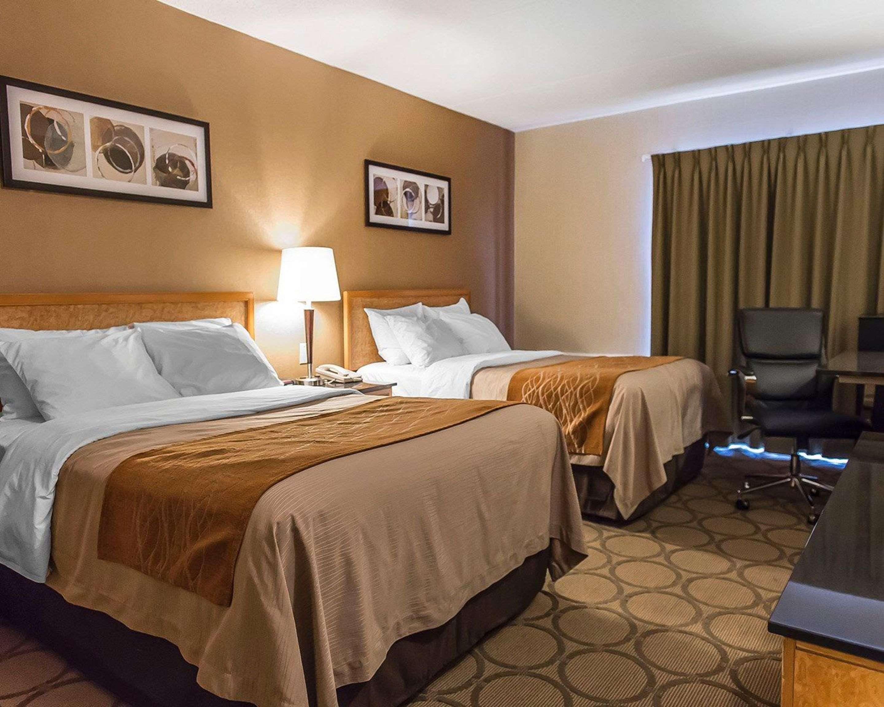 Comfort Inn Hwy 401 Kingston Buitenkant foto
