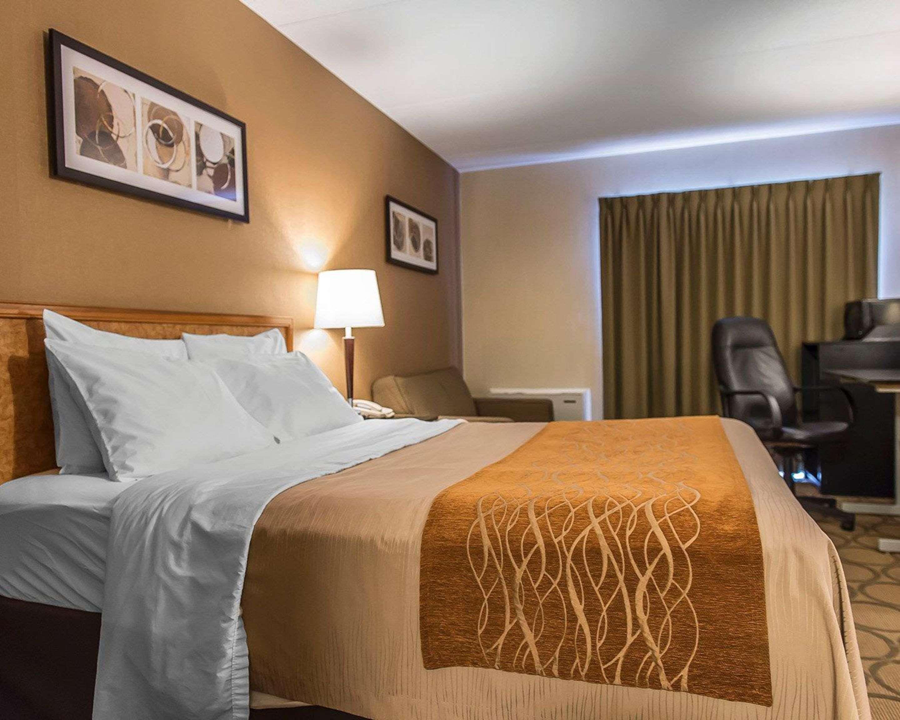 Comfort Inn Hwy 401 Kingston Buitenkant foto