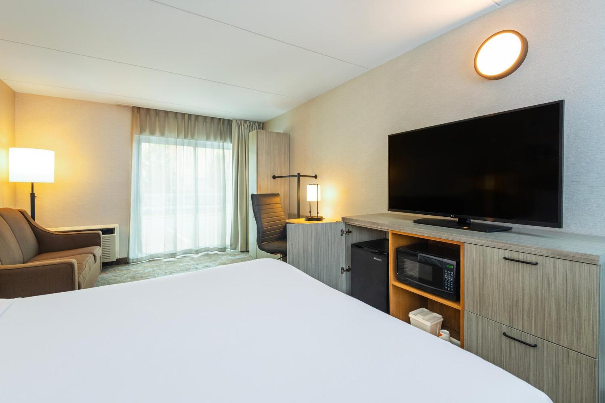 Comfort Inn Hwy 401 Kingston Buitenkant foto