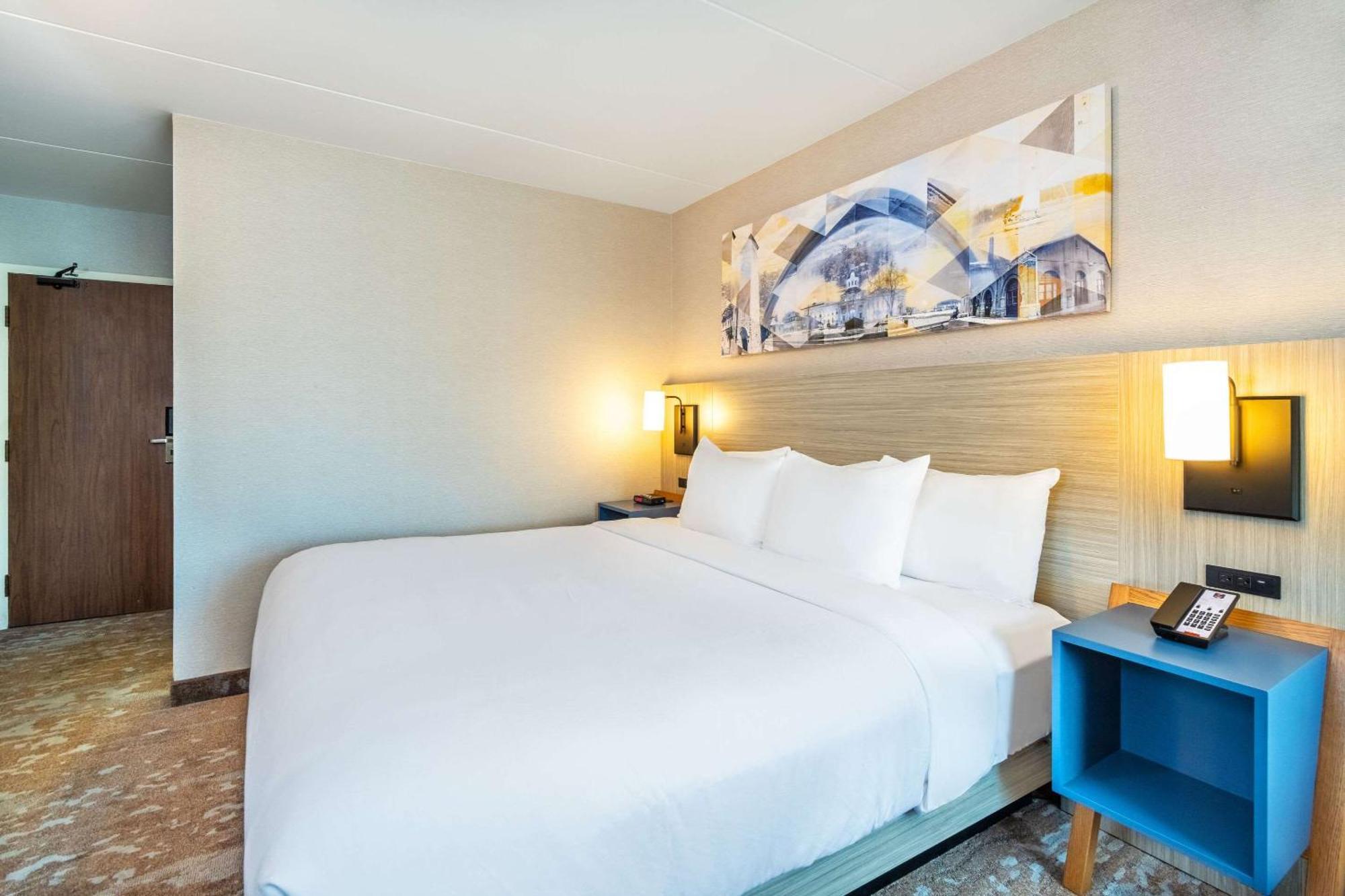 Comfort Inn Hwy 401 Kingston Buitenkant foto