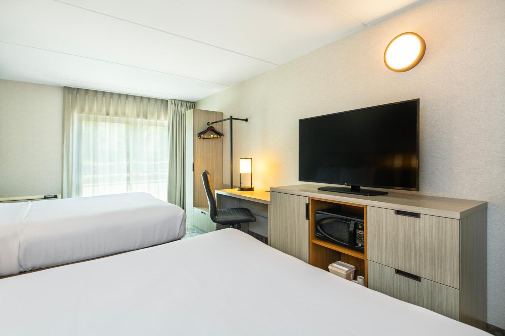 Comfort Inn Hwy 401 Kingston Buitenkant foto