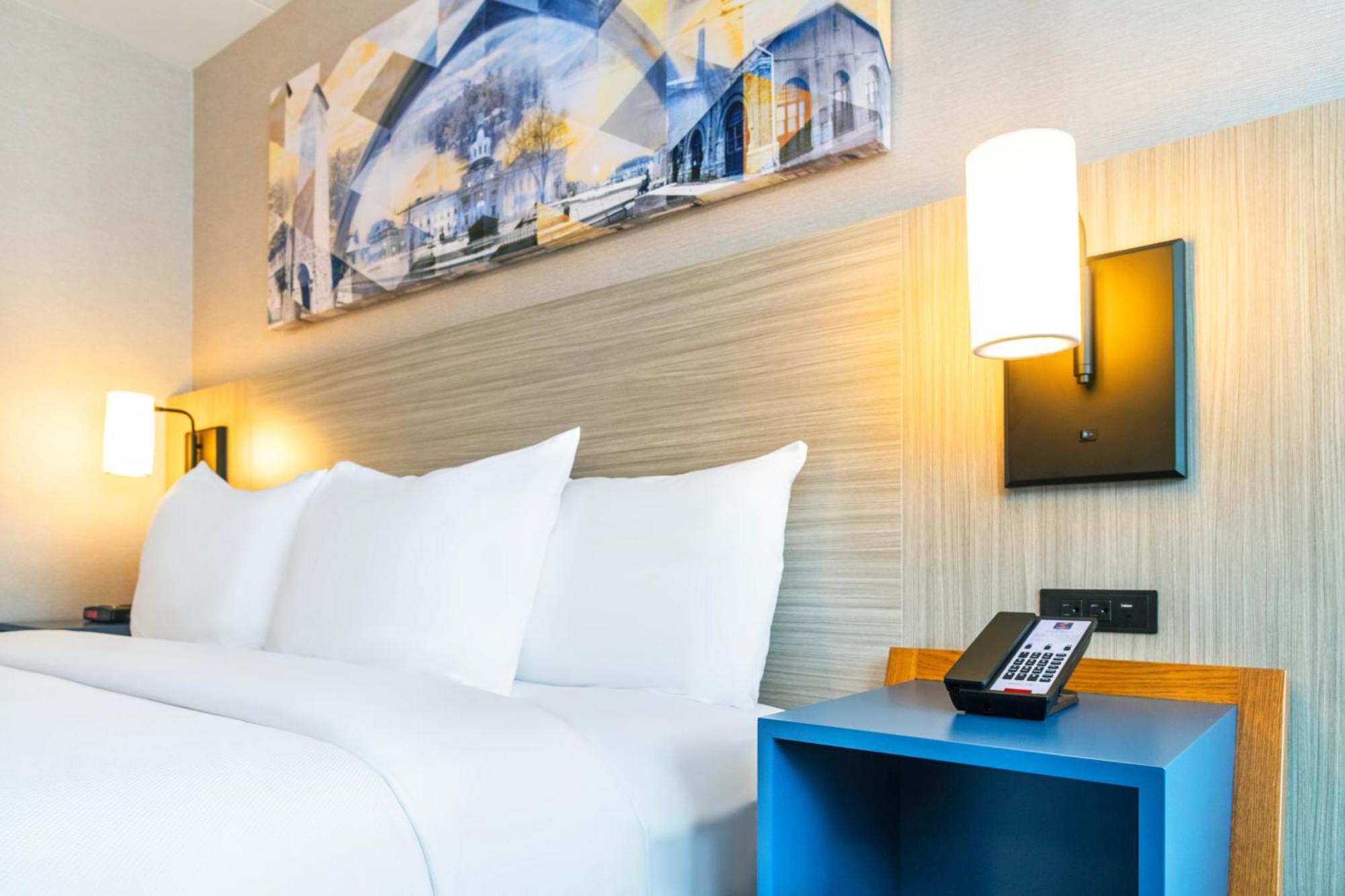 Comfort Inn Hwy 401 Kingston Buitenkant foto