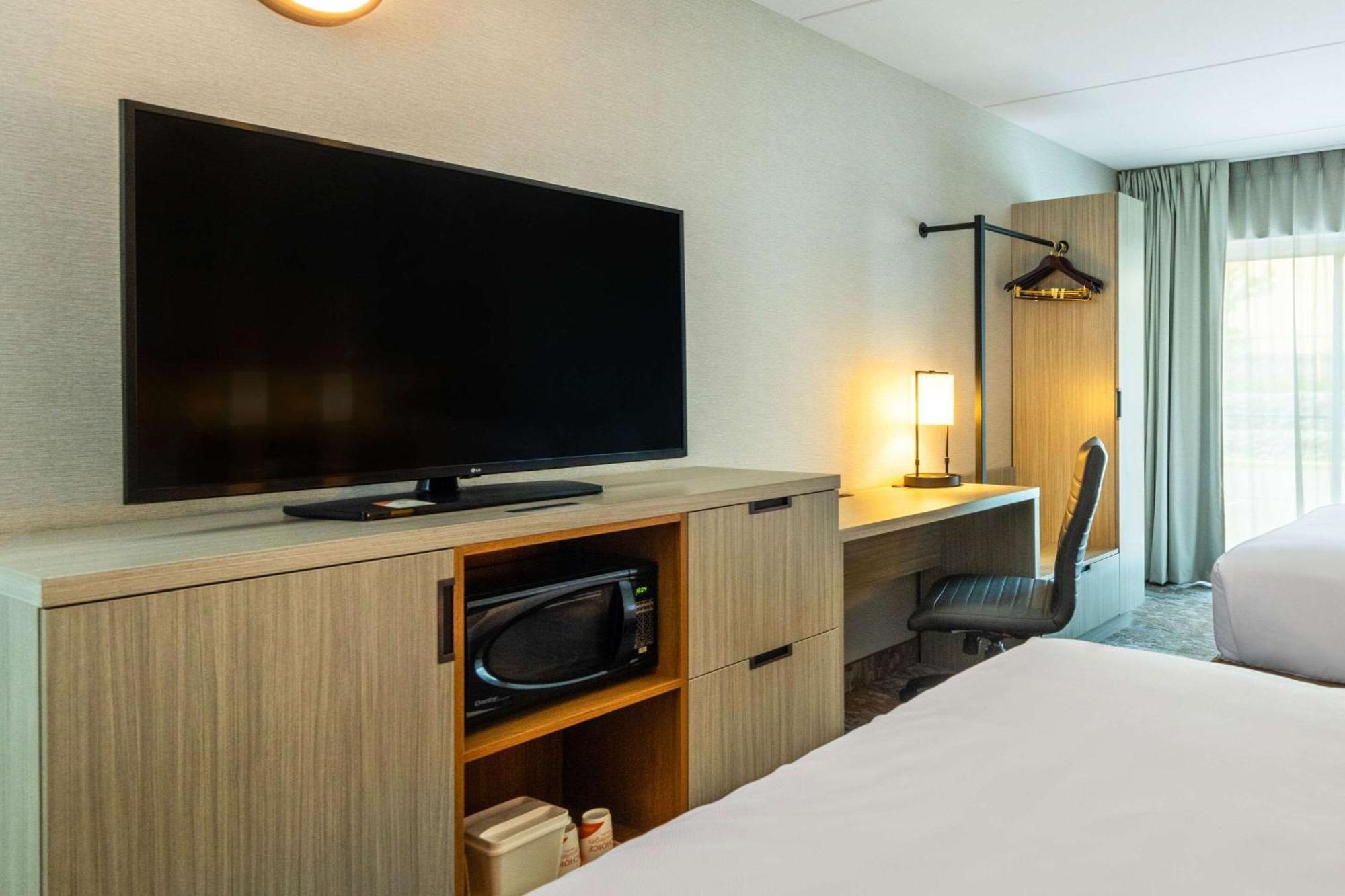 Comfort Inn Hwy 401 Kingston Buitenkant foto